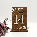 Numéros de table en bois de mariage avec motif2.webp