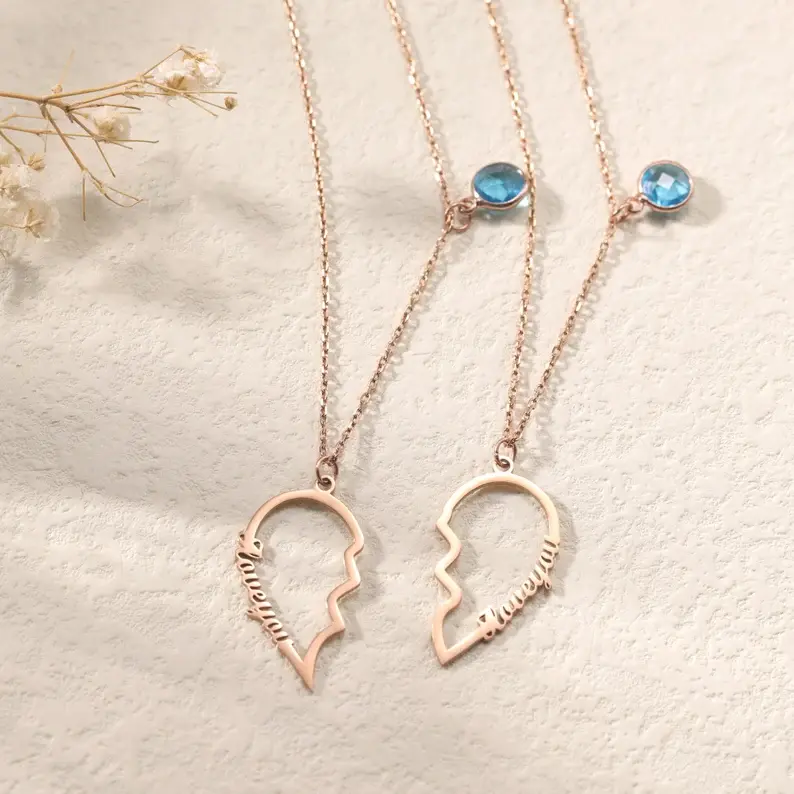Collier pour couples amis en bois1.webp