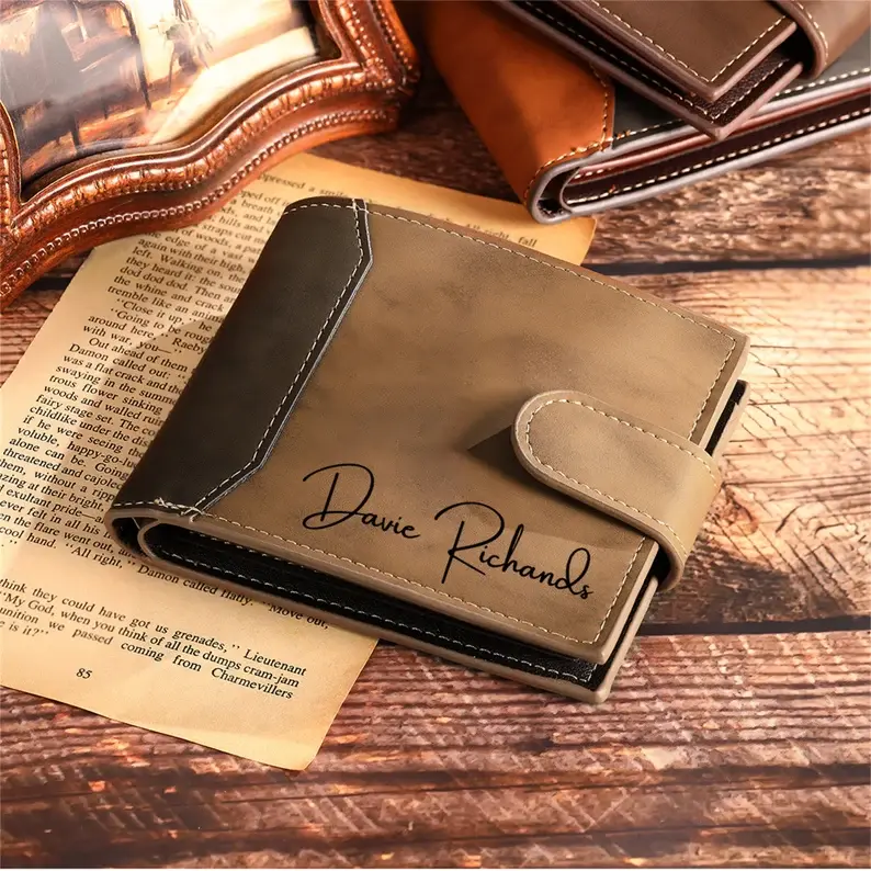 porte monnaie personnalisé homme avec texte.webp