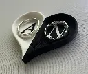 Porte-bagues pour couples noir et blanc personnalisé.webp