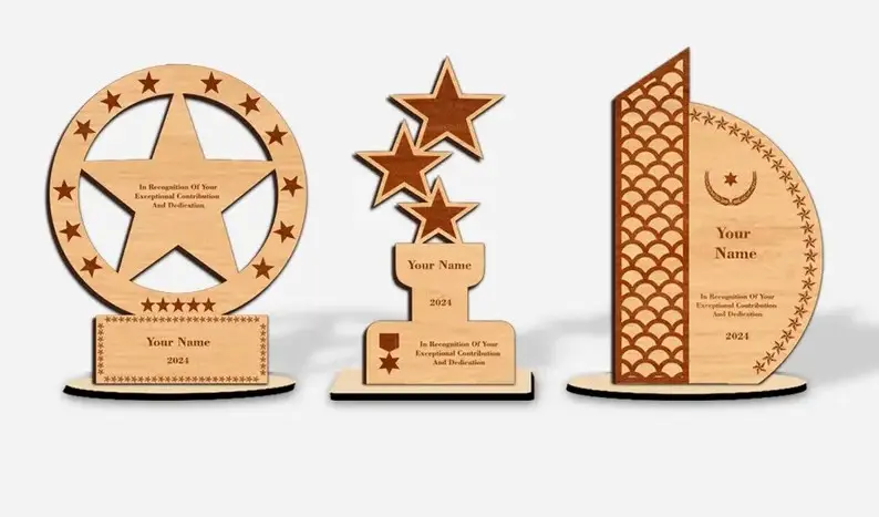 trophée en bois étoilés de  motifs geométriques2.webp
