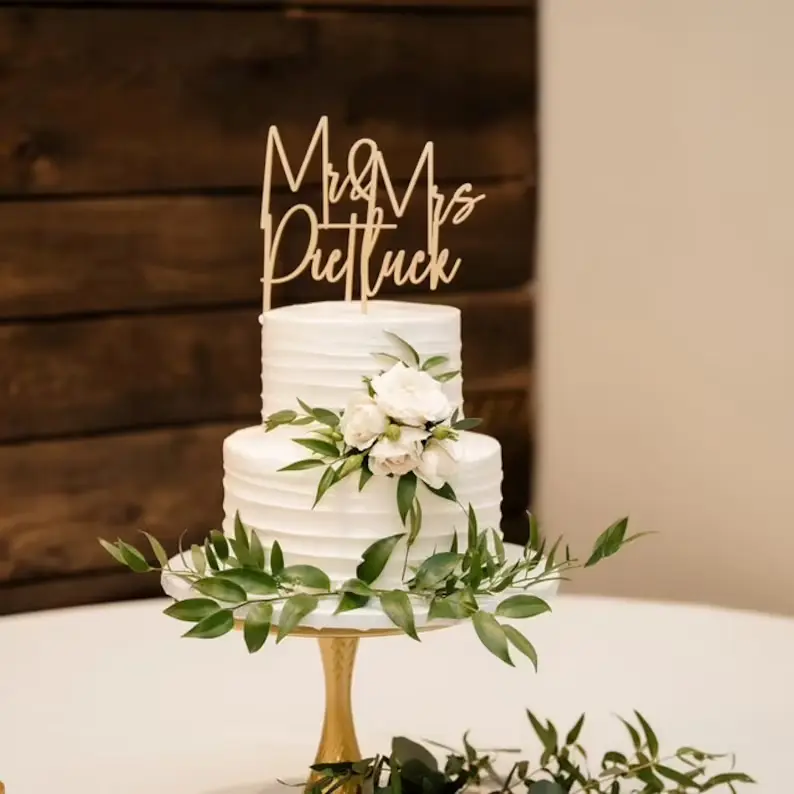 Dessus de gâteau d'anniversaire de mariage personnalisé