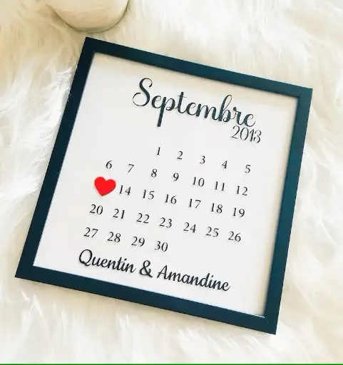Cadre personnalisé couple avec date de rencontre en bois