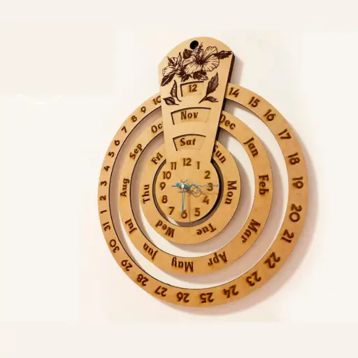 Calendrier perpétuel circulaire en bois avec une horloge intégrée